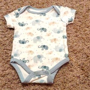 Kyle & Deena, size 3-6‎ months, onesie, blue elephant print excellent condition